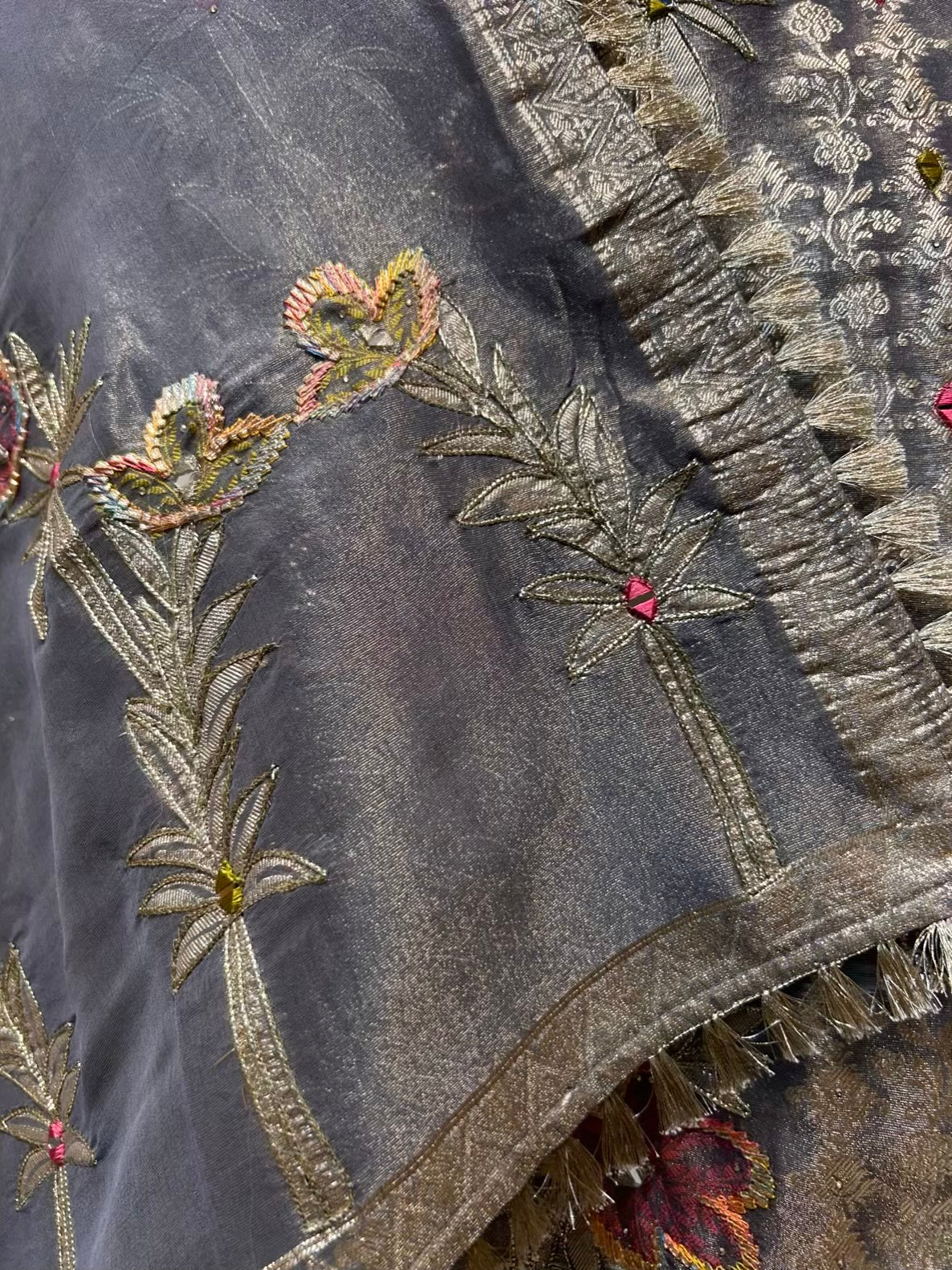 Zarveen SilverÉlan Suit (Peacock Blue)