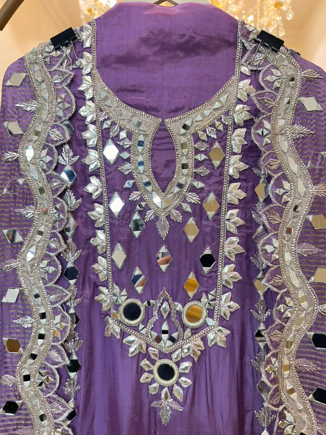 Zaraina Gota Mirror Suit (Lavender)