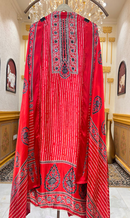 Gulnoré Heritage Suit