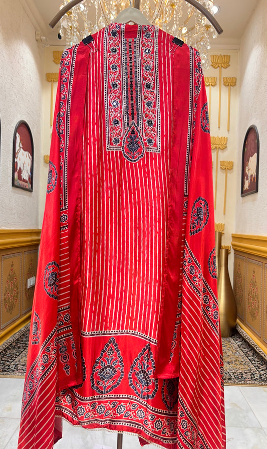 Gulnoré Heritage Suit