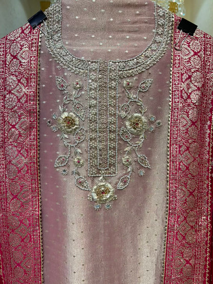 Afsara Banarasi Élan Suit (Pink)