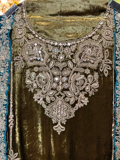 Zareefa-é-Velvet Suit (Green)