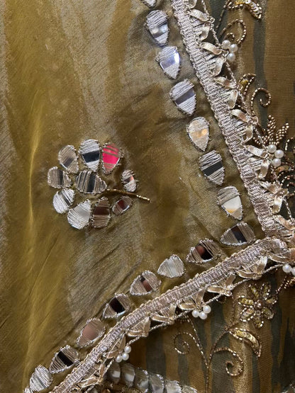 Ruhaysha-é-Noor (Mehendi Green)