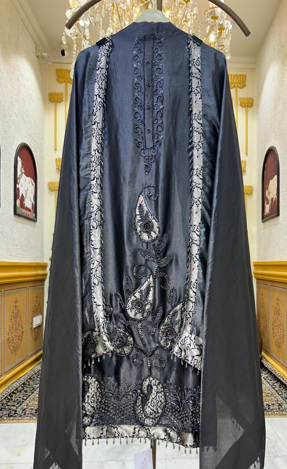 Nooréva Royale Suit