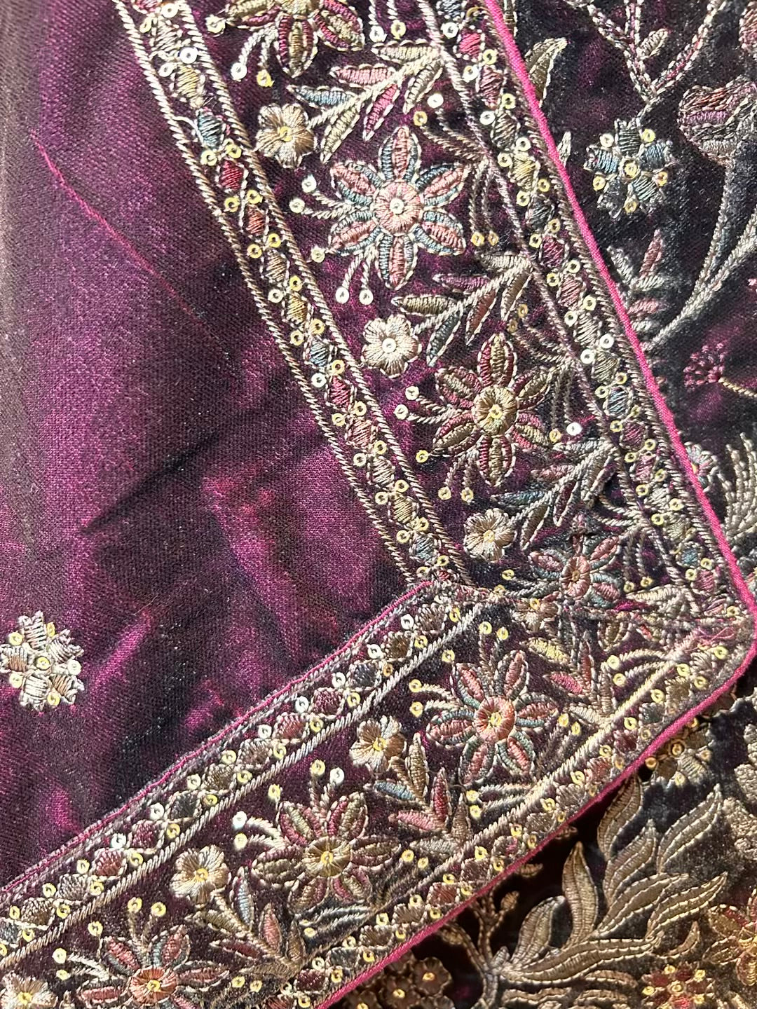 Zarramora Velvet Suit (Wine)