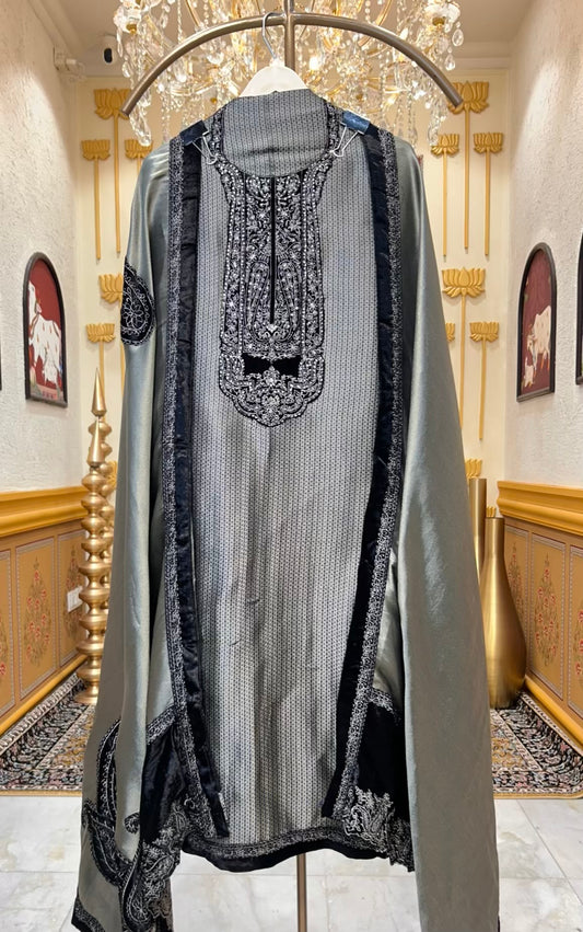 Velmora Velvet Naqsh Suit (Black)