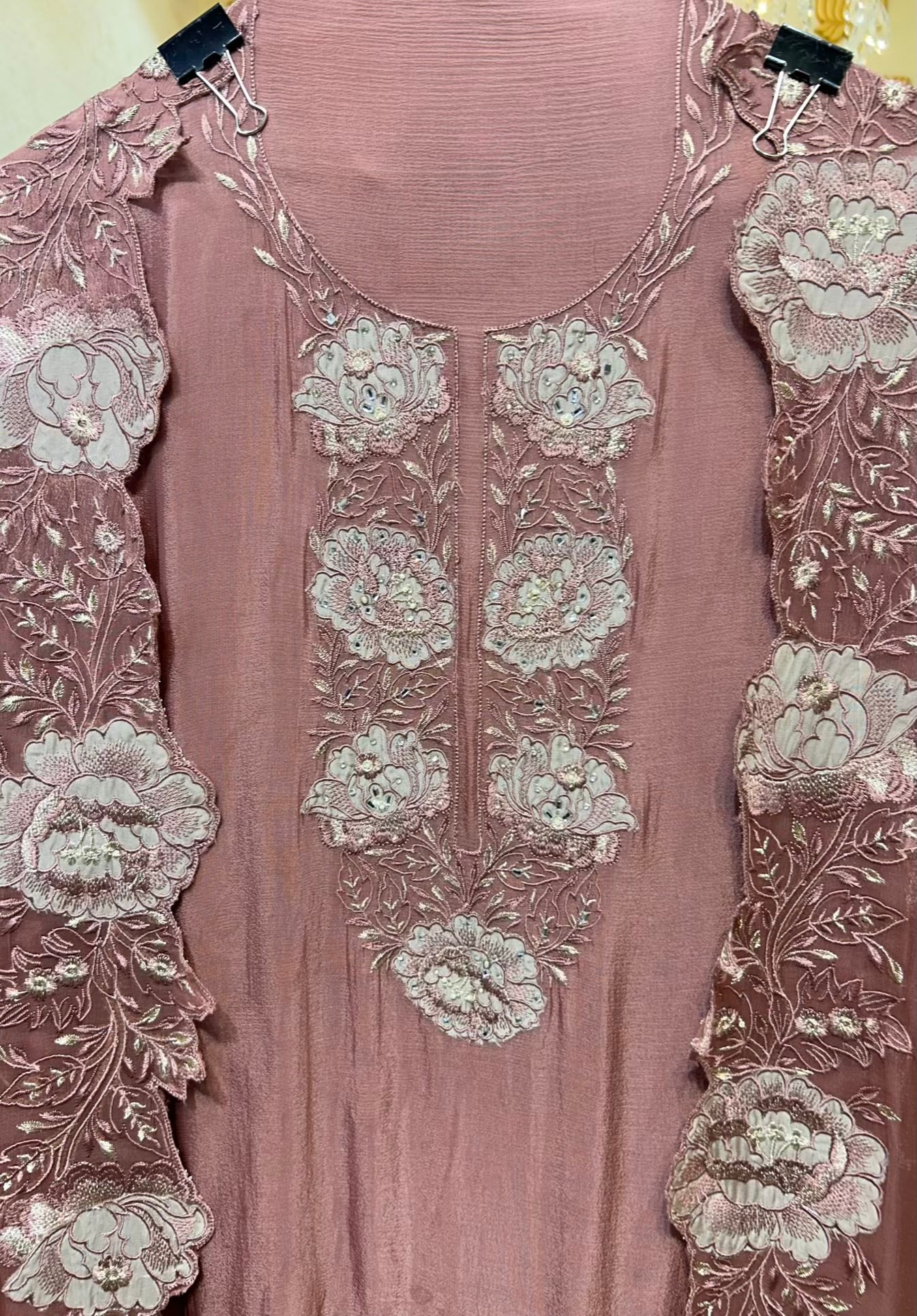 Ishana Embroidered Silk Suit (Mauve)