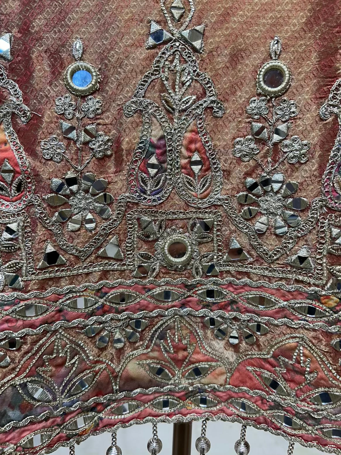Zarfeen Dori Aaina Suit (Peach)