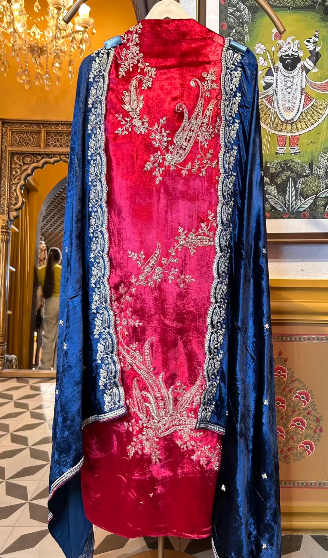 Noormira Velvet Suit (Maroon)