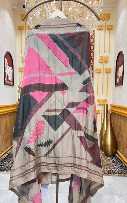 Zarika Organza Naqsh Suit (Beige)