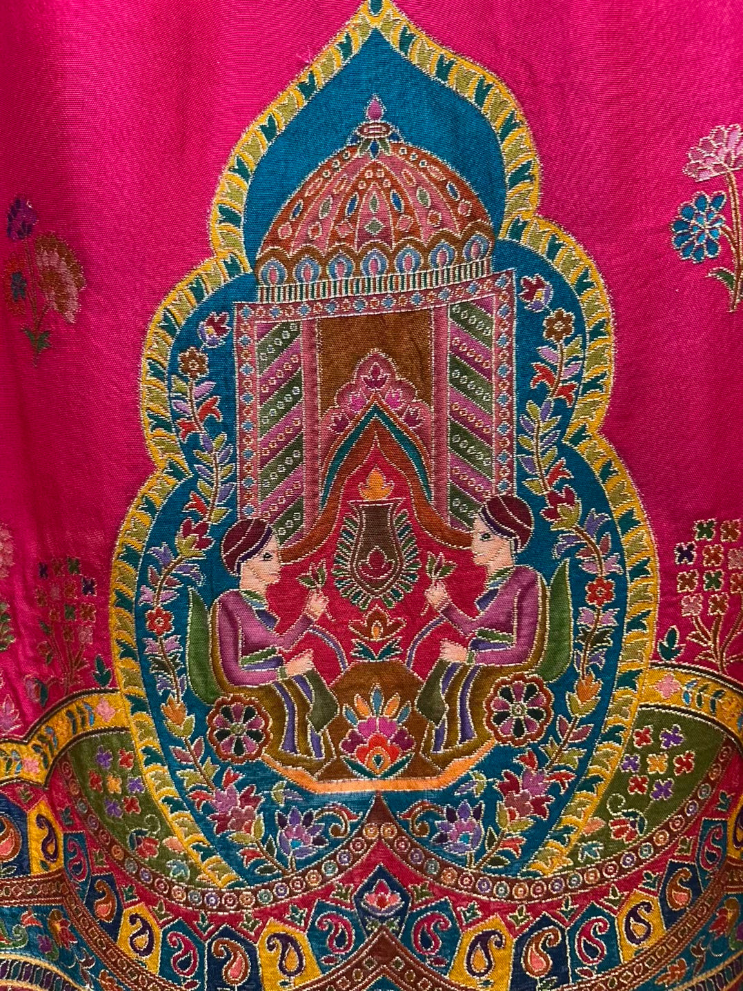 Mehvara LoomKaar Suit (Magenta)
