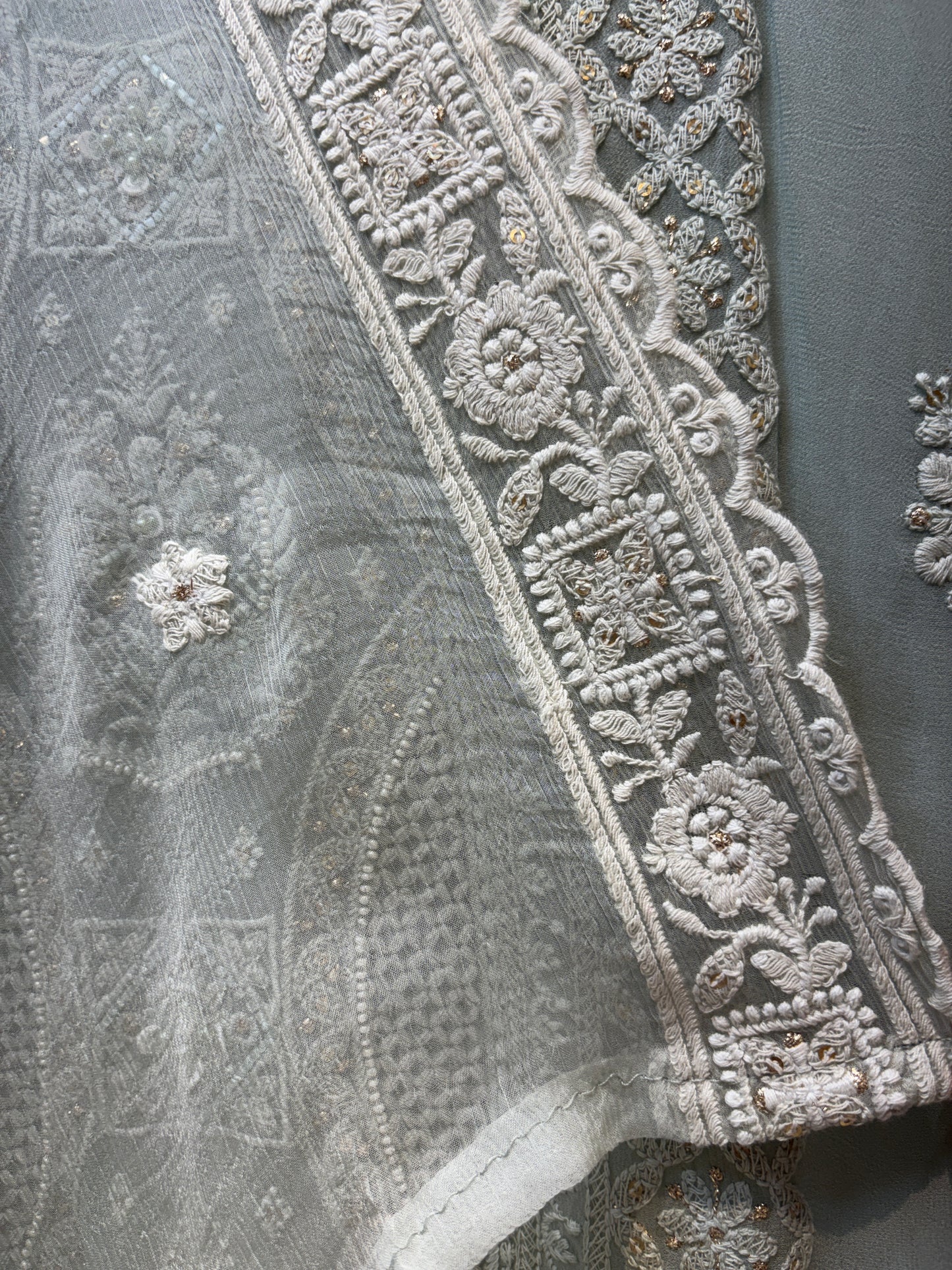 Ruhzaar Threadcraft Georgette Suit