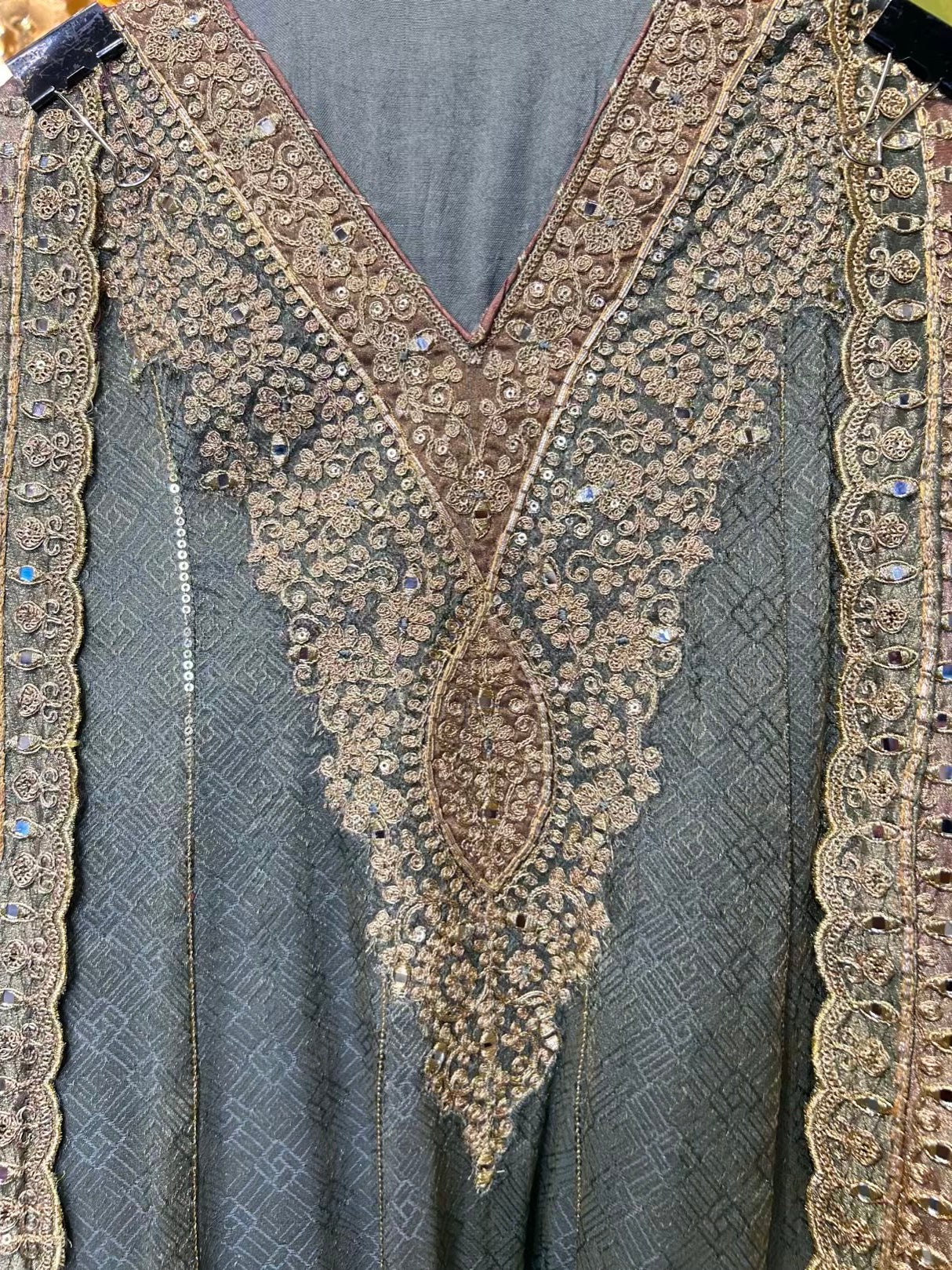 Mehrunisa Élan Suit (Powder Green)