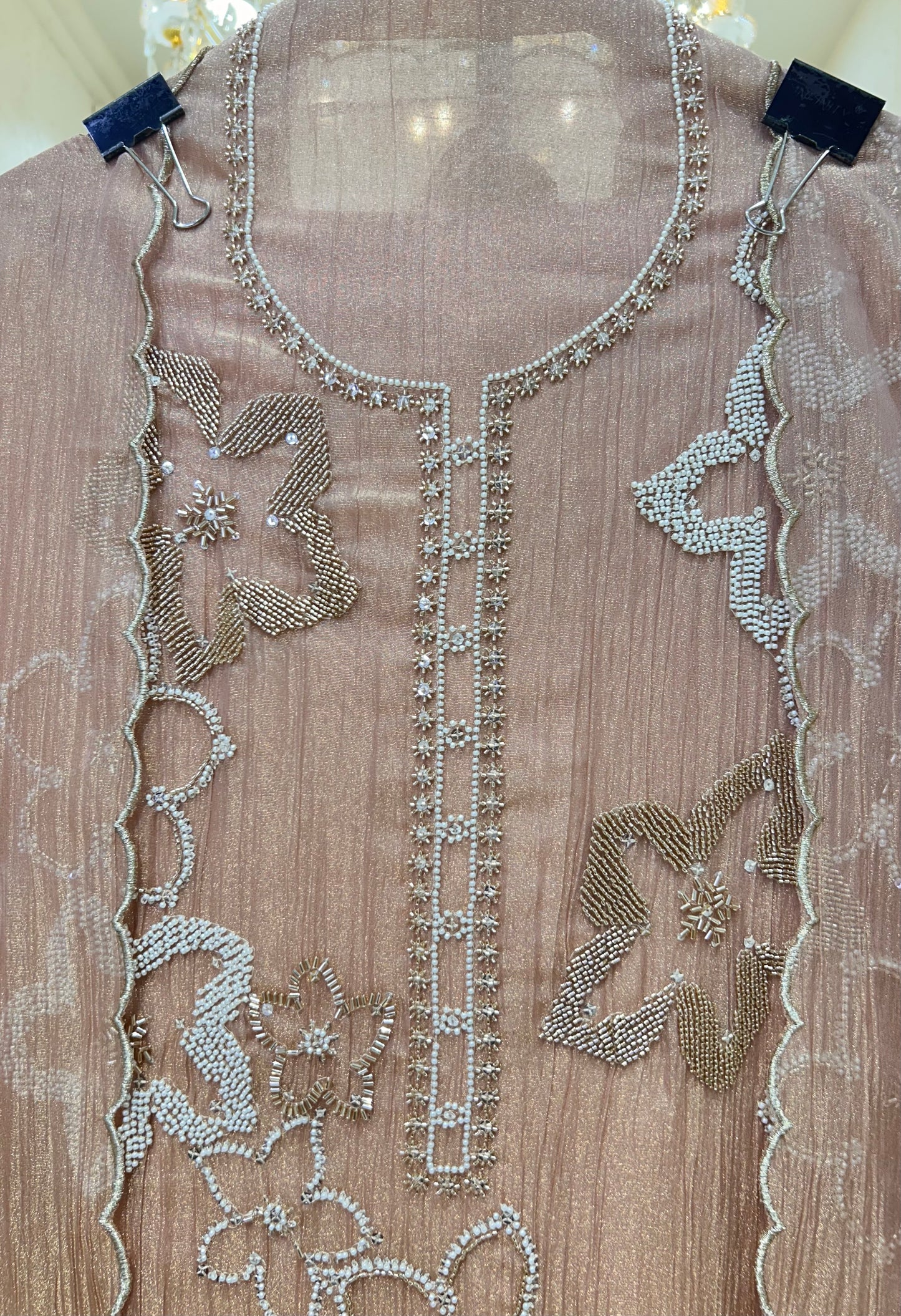 Aaryamahi Tissue Suit