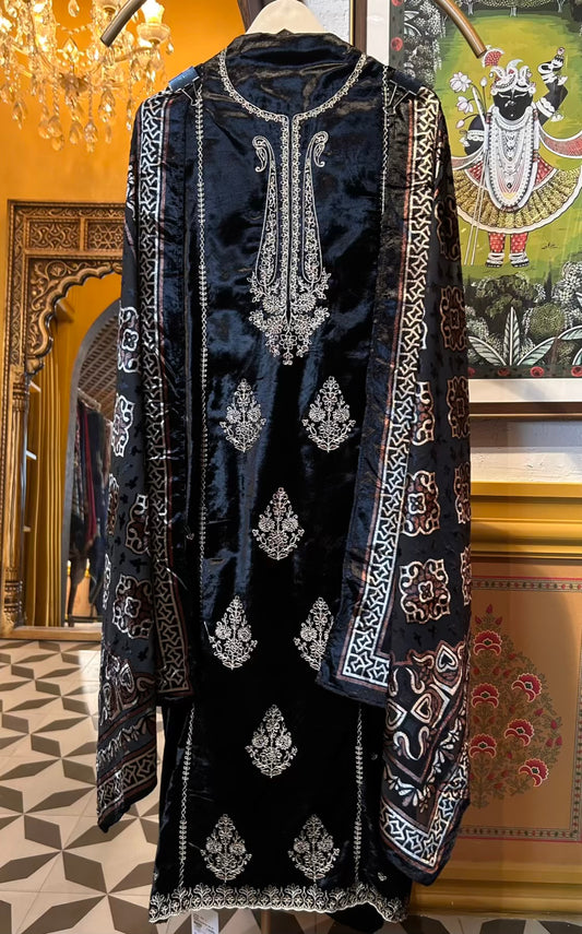 Zarbella Velvet Suit (Black)