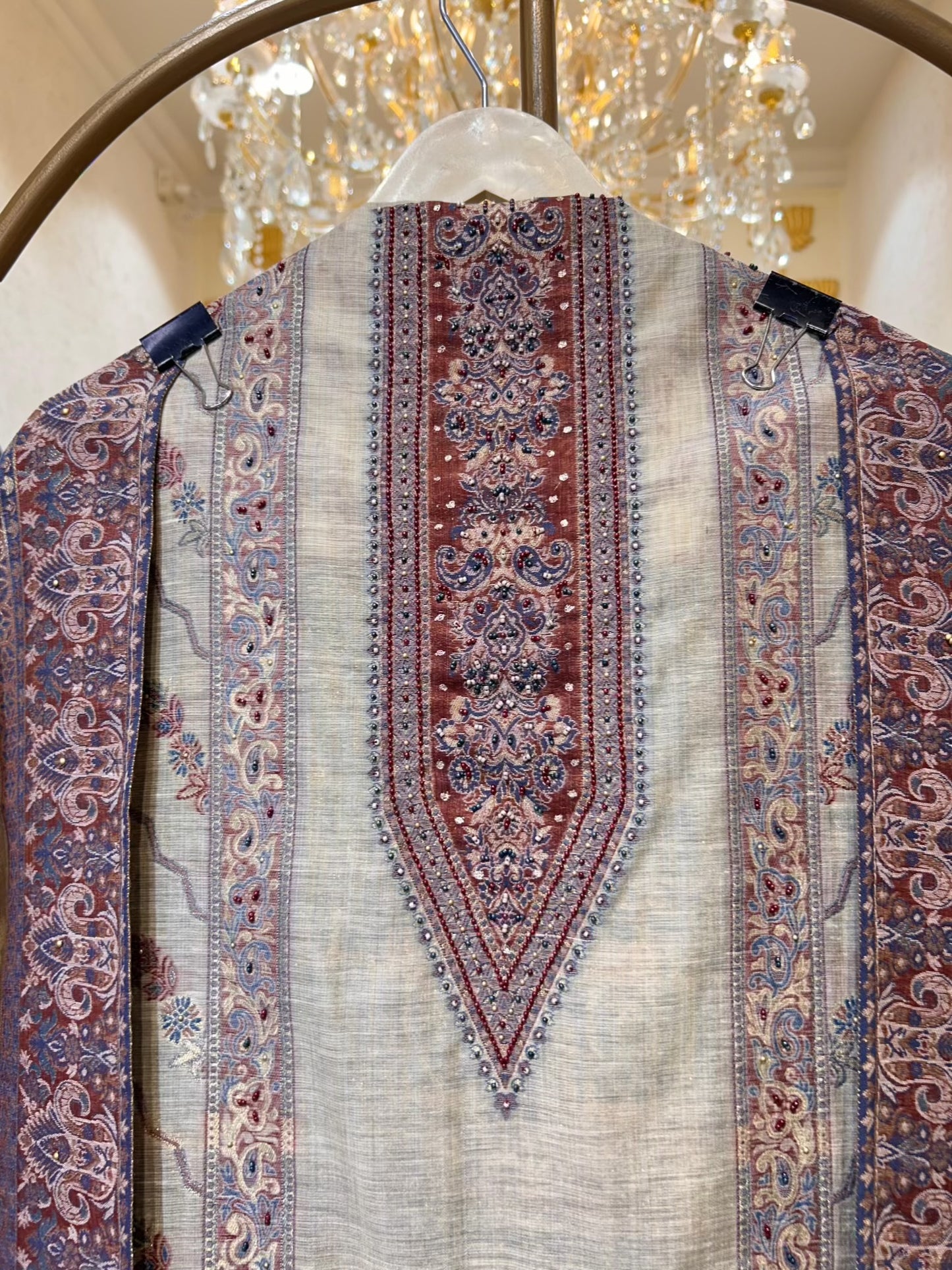 Sahiba Jamdhani Weave Suit (Maroon)