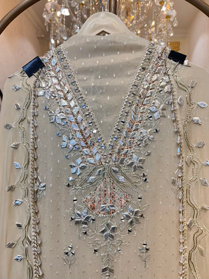 Zarmina Gota Dana Élan Suit (Ivory)