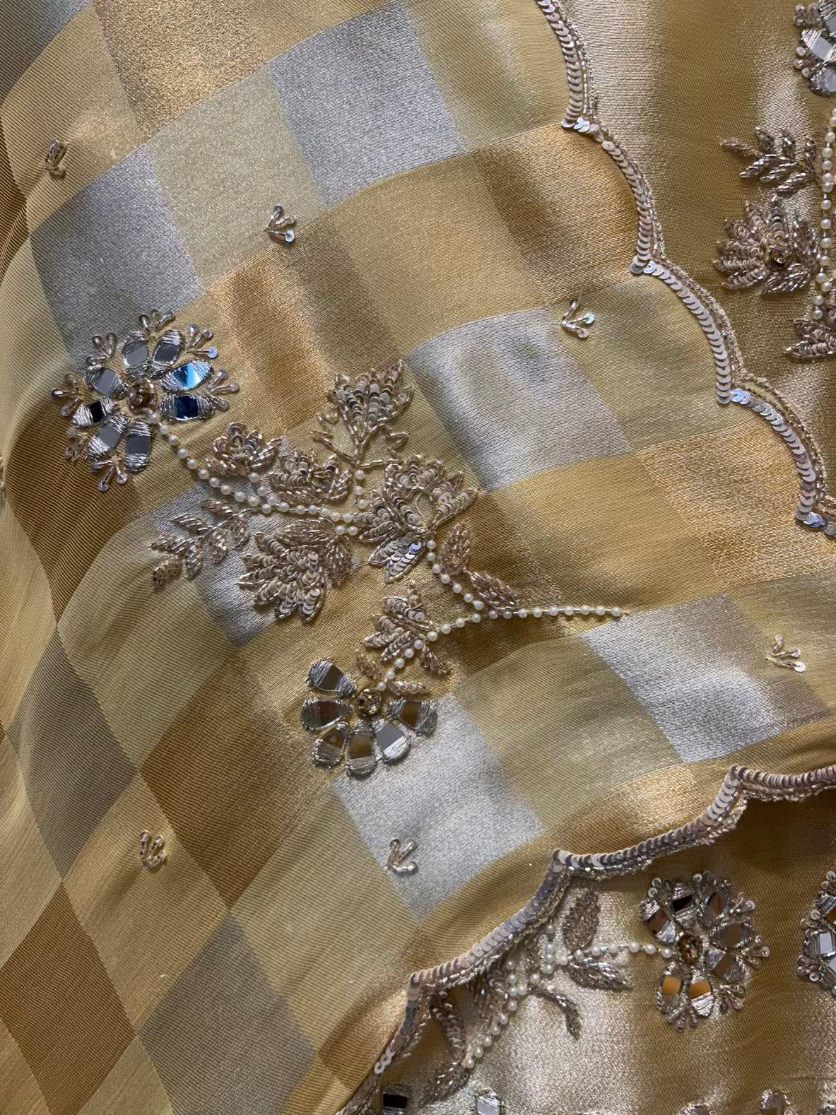 Zehraani Sequin Naqsh Suit (Yellow)