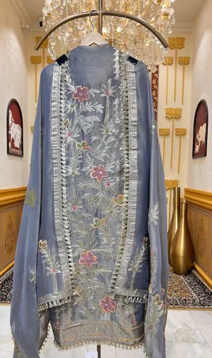 Zarveen SilverÉlan Suit (Peacock Blue)