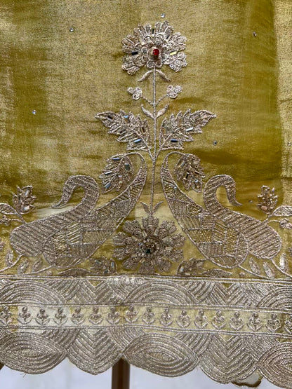 Aayra Organza Veil Suit (Mehendi Green)