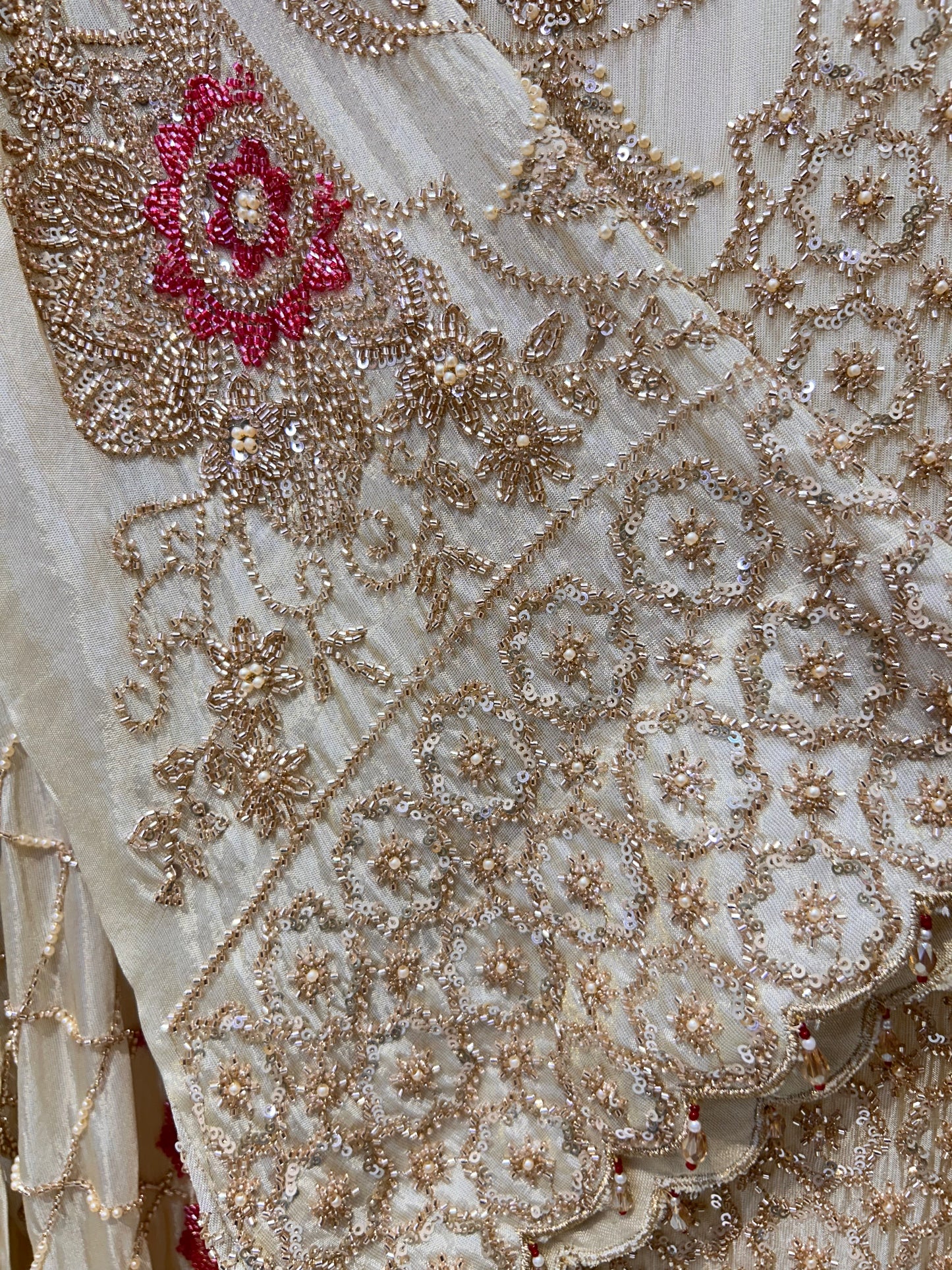 Vihana Cutdana Silk Suit
