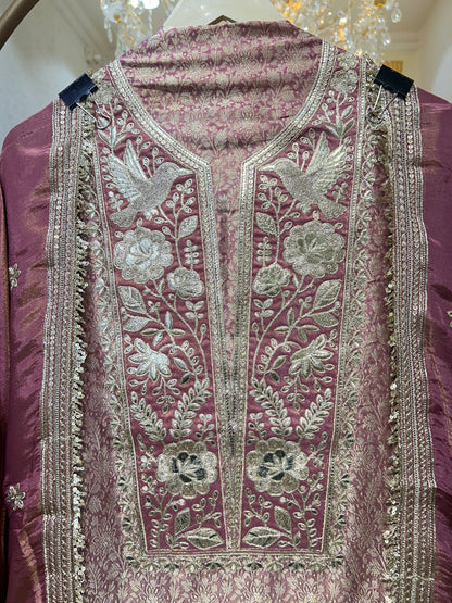 Noorayra Pita Zari Banarasi Suit (Pink)