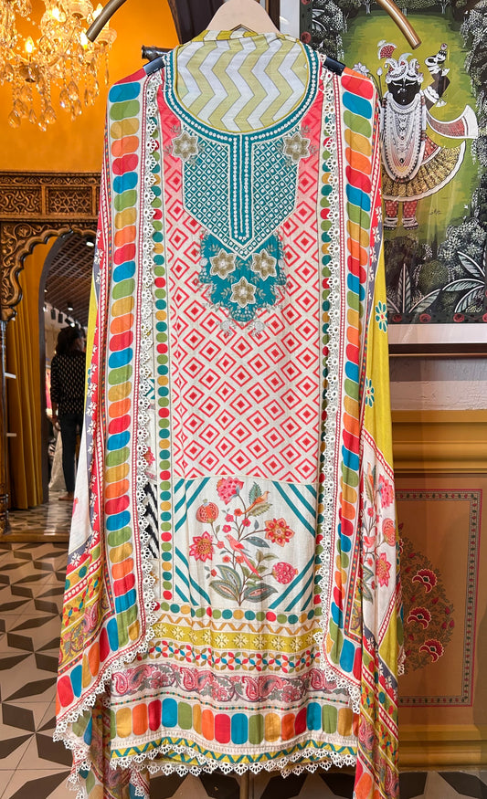 Zaima Muslin Suit