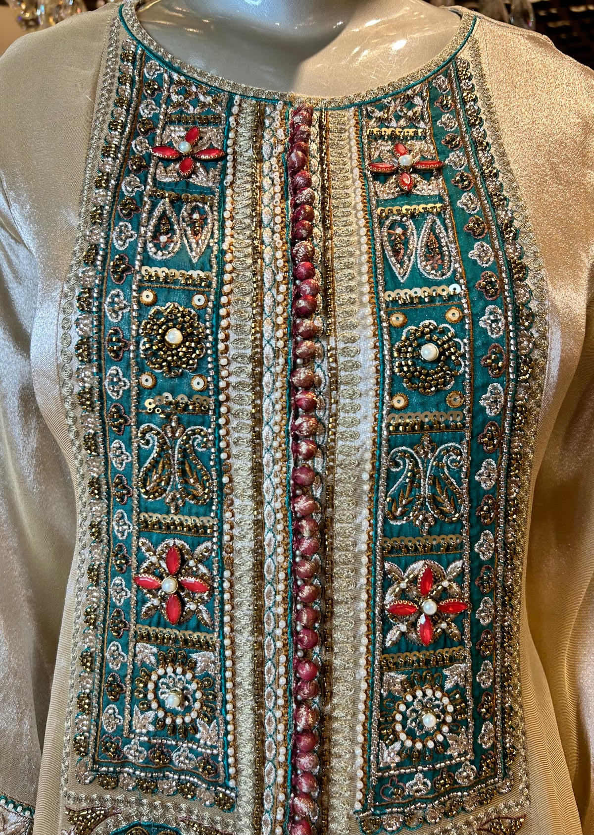 Noorza Pakistani Choga Set
