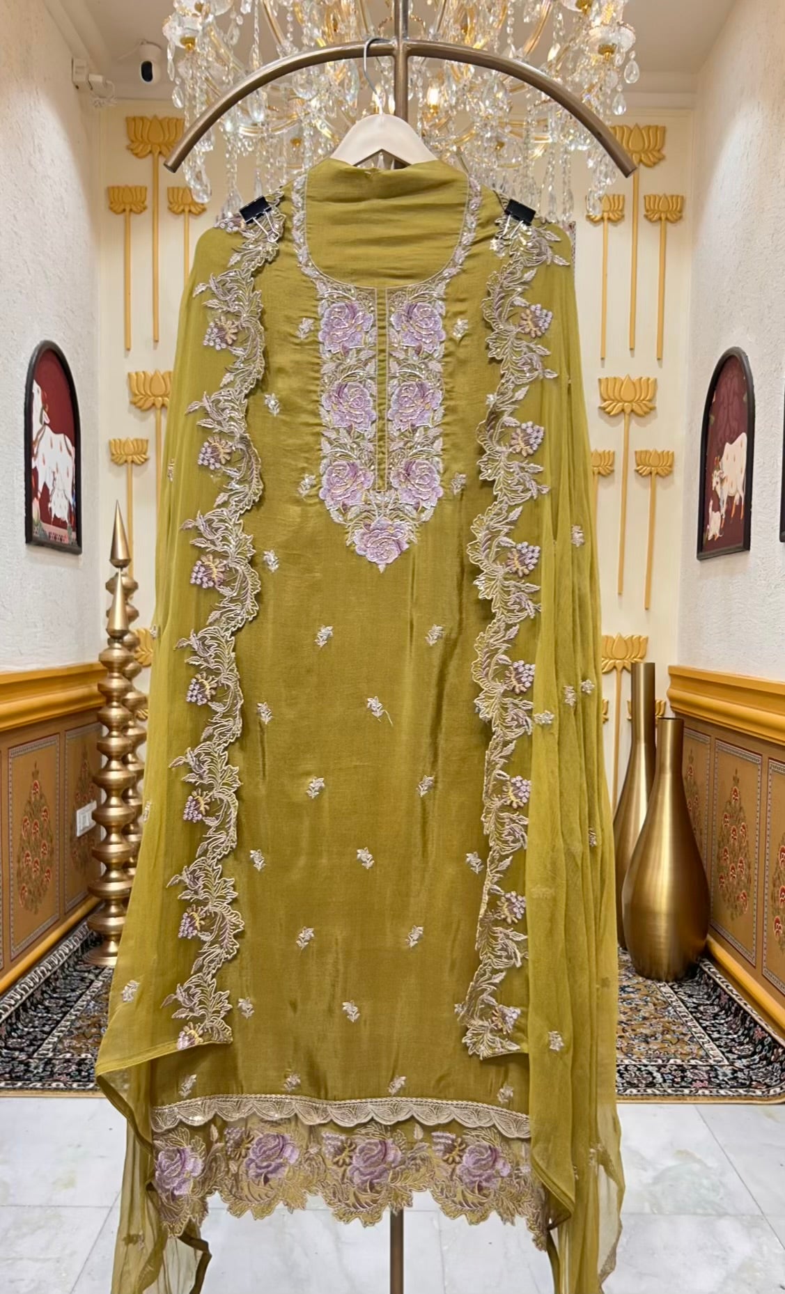 Zehraani Cutdana Silk Suit (Green)