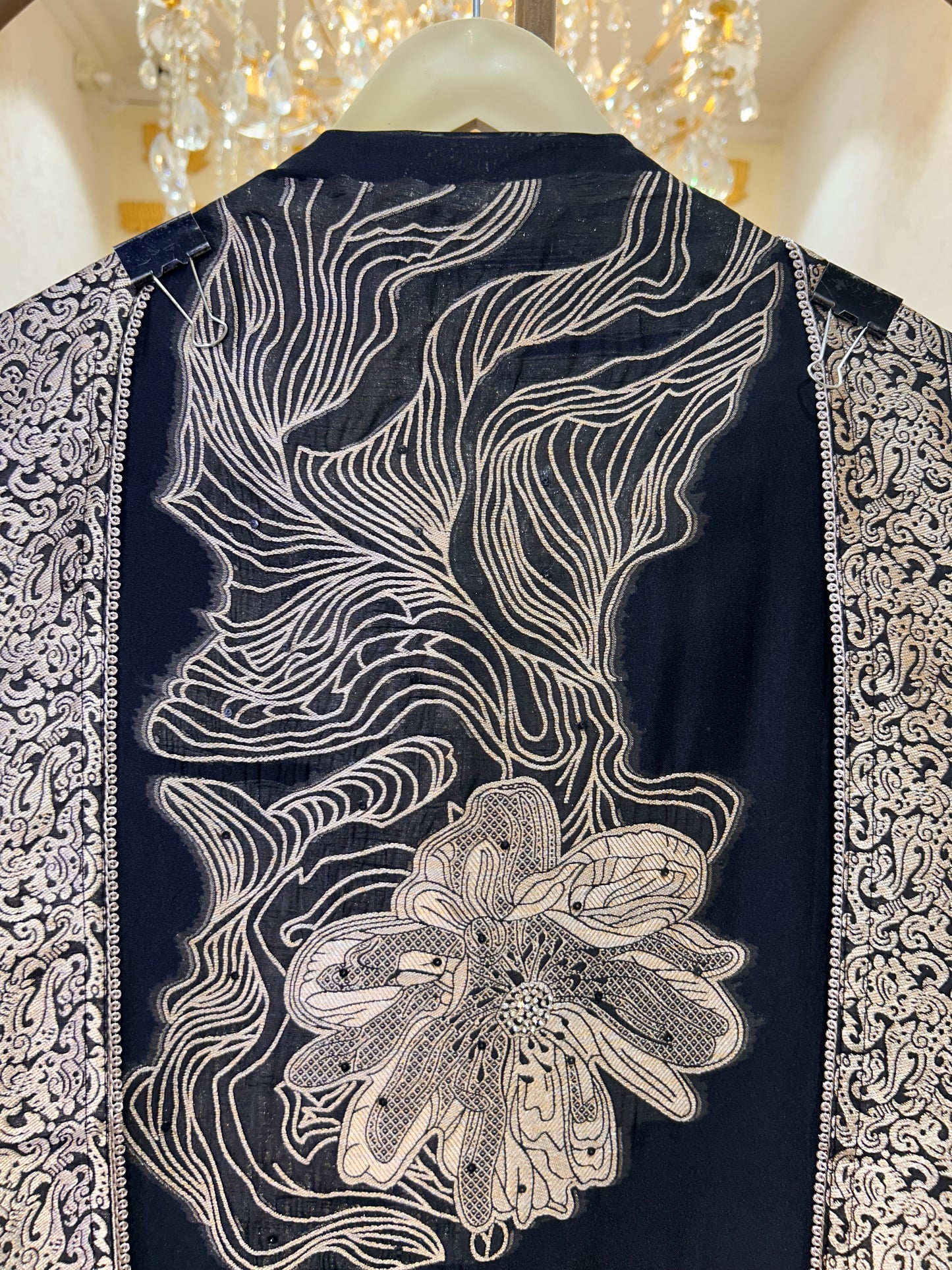 Gauhar Kashi Suit