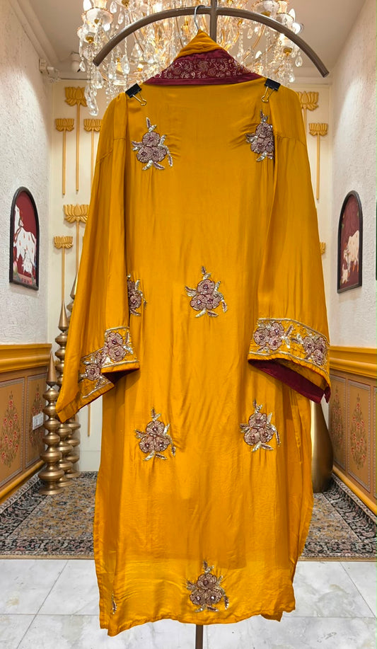 Sunehri Veda Suit