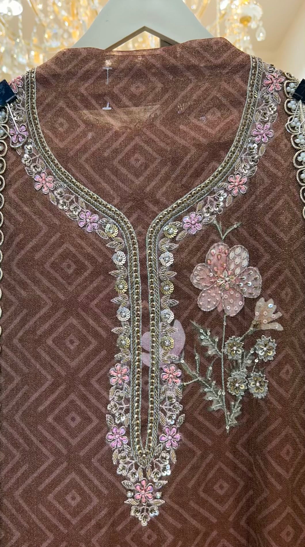 Zarveesha Handprint Élan Suit (Mouse)