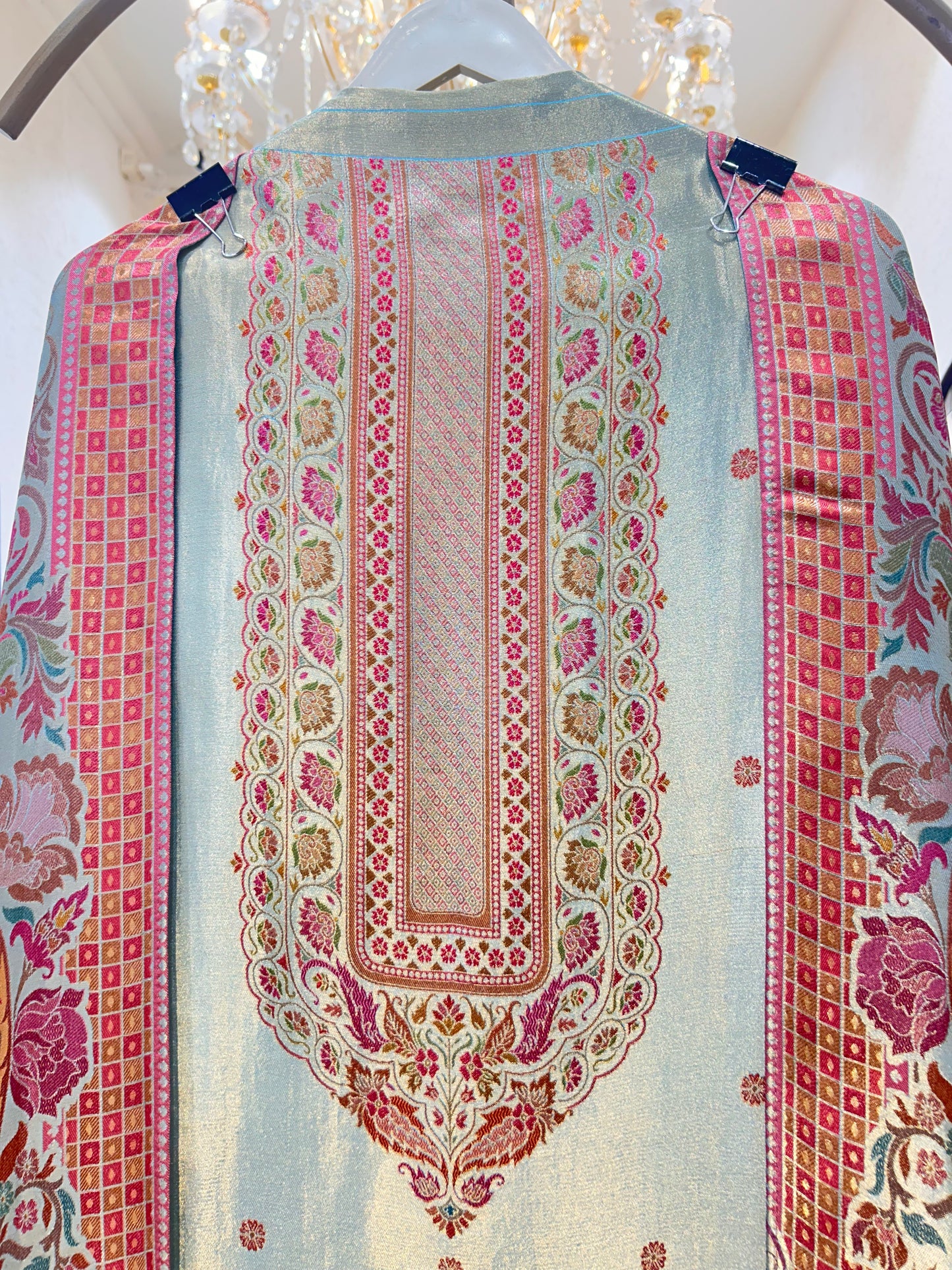 Rangélla Silk Suit