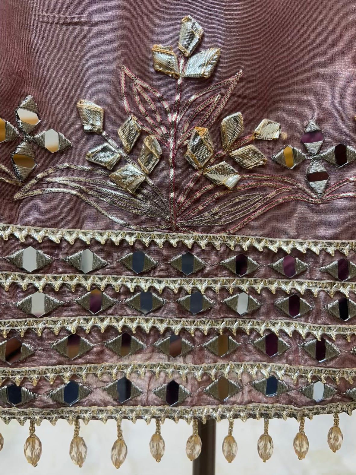 Gulraiza Banarasi Suit (Beige & Grey)