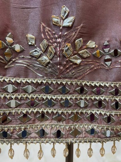 Gulraiza Banarasi Suit (Beige & Grey)