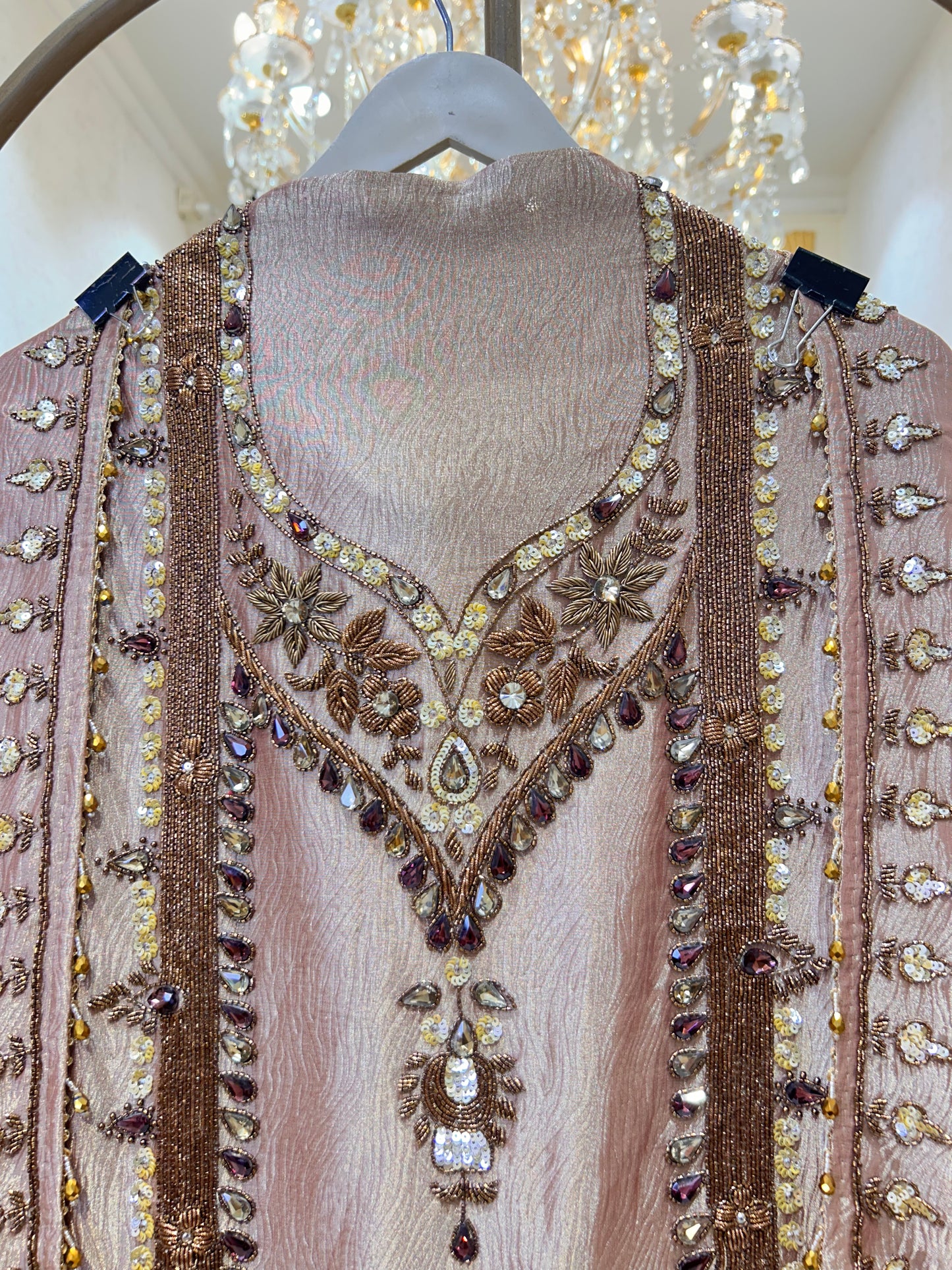 Roshnara Tissue Suit