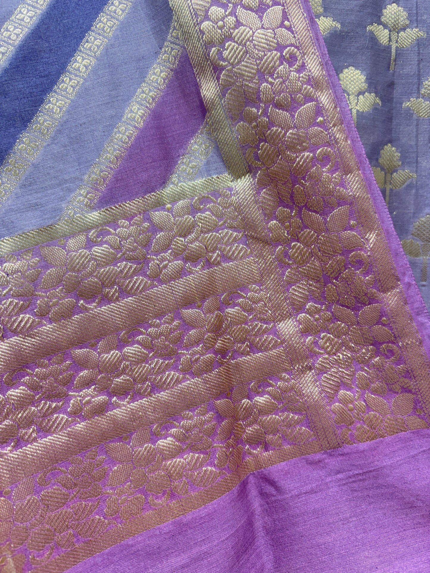 Lehraz Banarasi Grace Suit