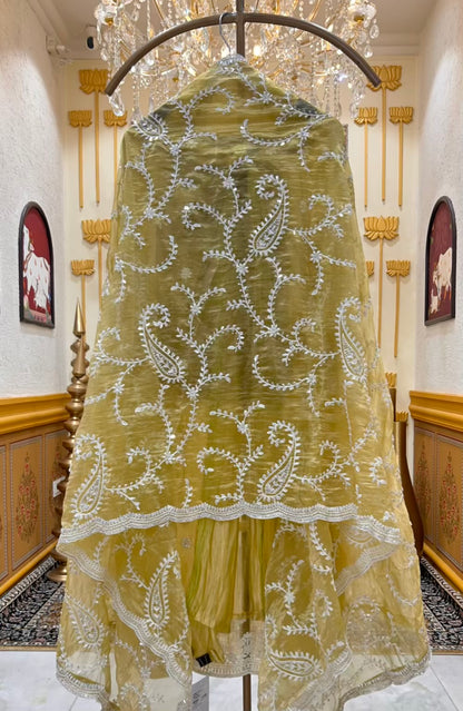 Naayra Karigari Élan Suit (Mustard)