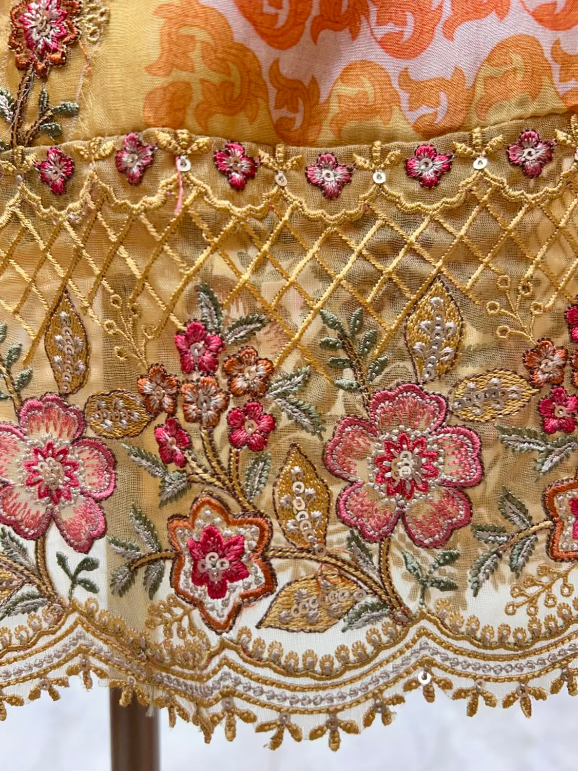 Elira Sequin Bloom Suit (Beige)