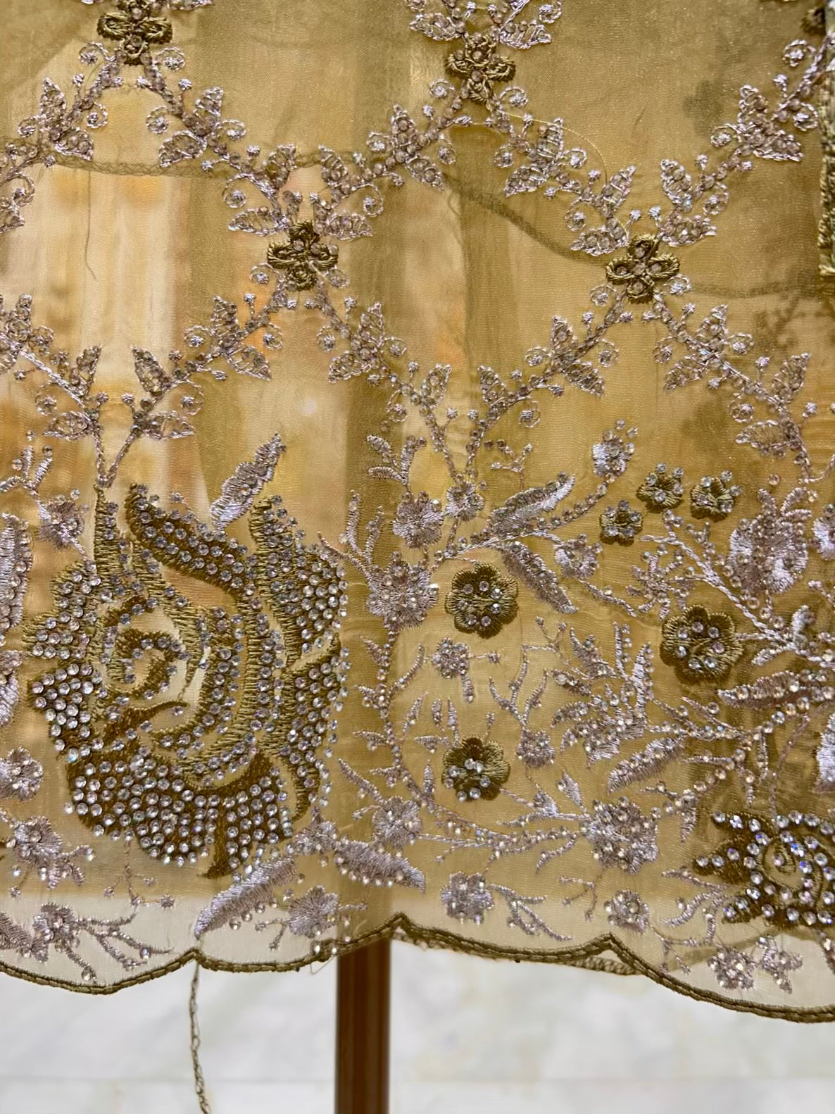 Mehrya Zari Élan Suit (Mehendi Green)