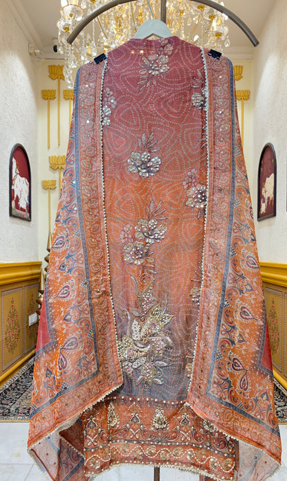 Leher Noor Suit