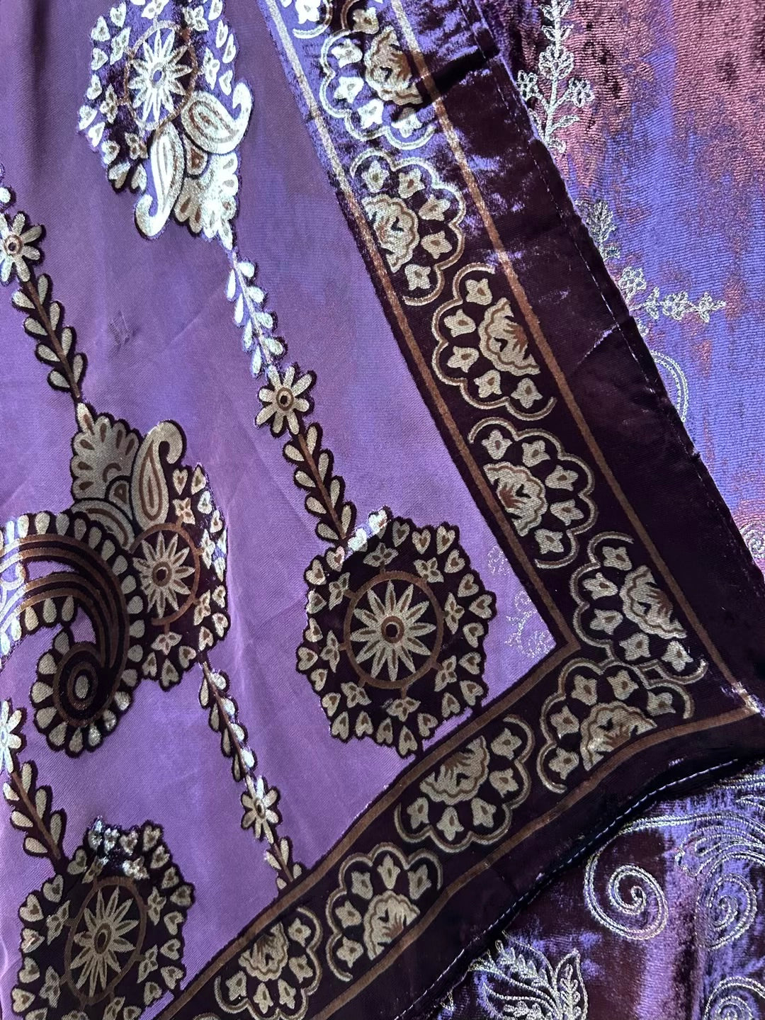 Velvasa Brocade Suit (Purple)