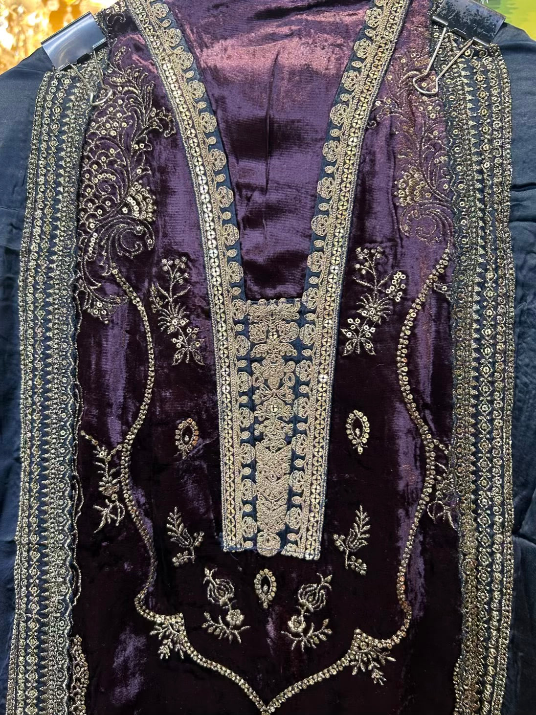 Inaya-é-Velvet Suit (Purple)