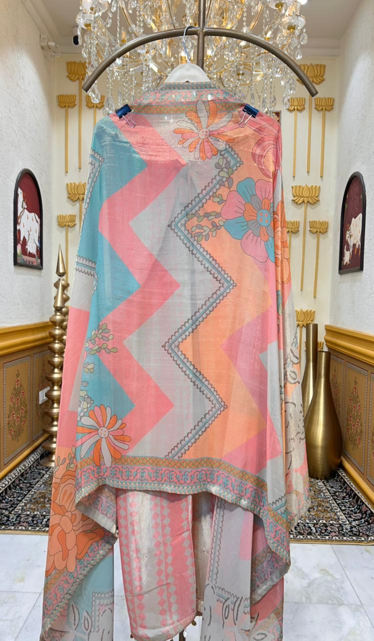 Zarmina Cutdana Élan Suit (Peach & Beige)