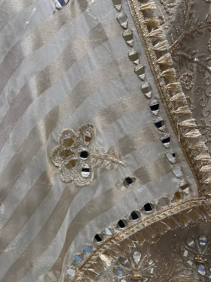 Zarvisha Aaina Kinari Suit (Ivory)