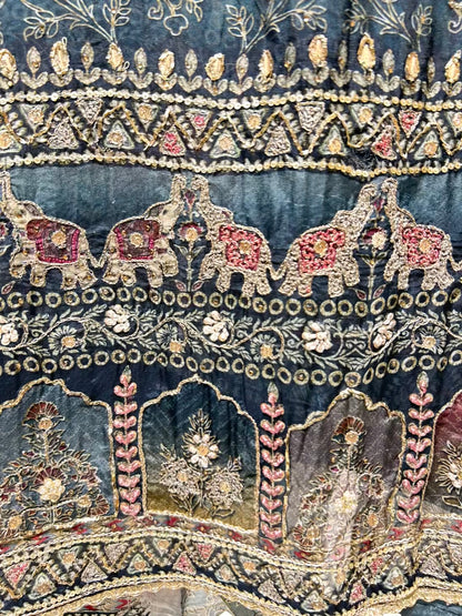 Zareenah Zari Flow Suit (Green)