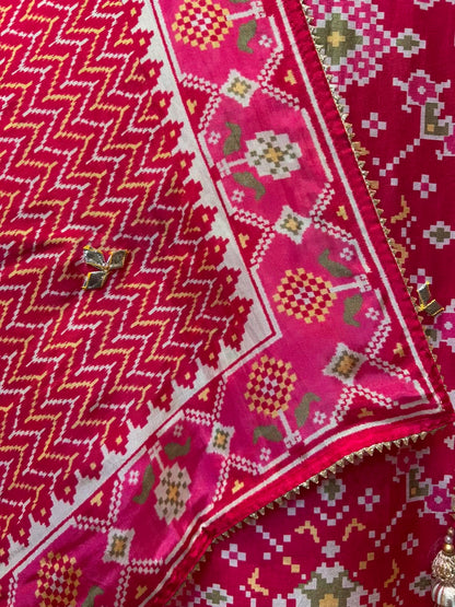 Zarisha Patola Silk Suit (Pink)