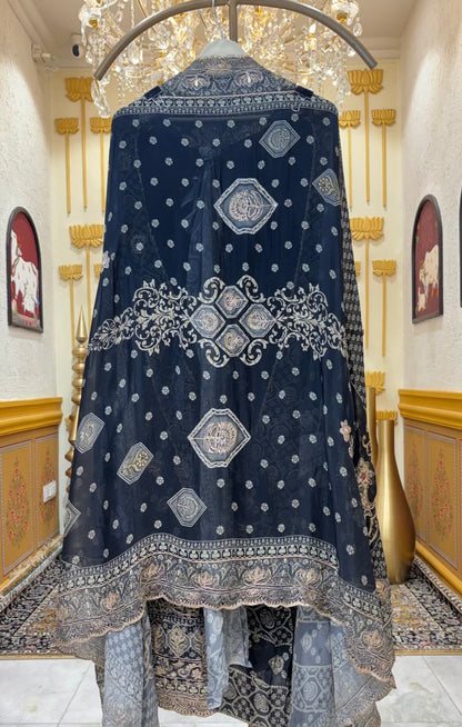 Kiara Zari Crepe Suit