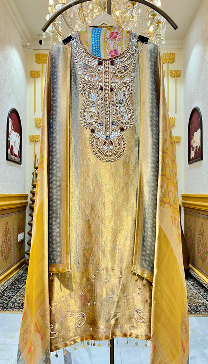 Gulnoor Éclat Suit