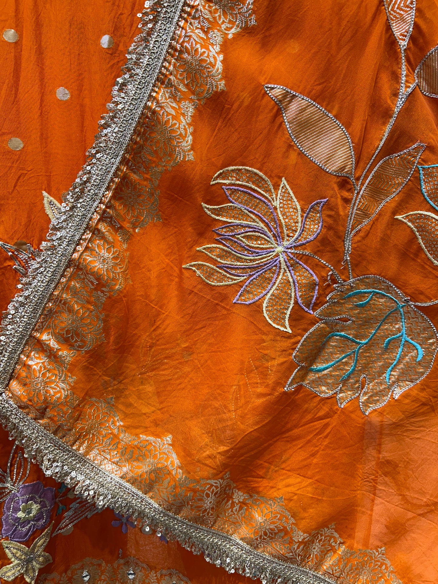Aaina Gulnaar Suit